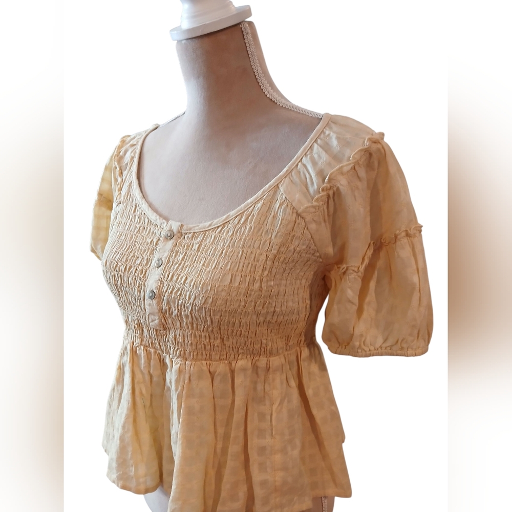 American Eagle Smocked Ruffle Cropped Puff Sleeve Peplum Henly Shirt Cottagecore - Picture 6 of 11